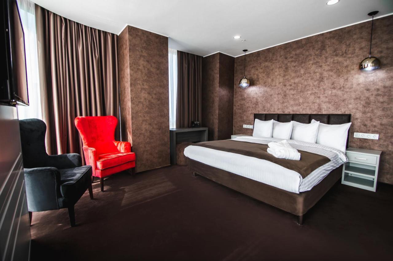 Maqan Hotel Almaty Esterno foto